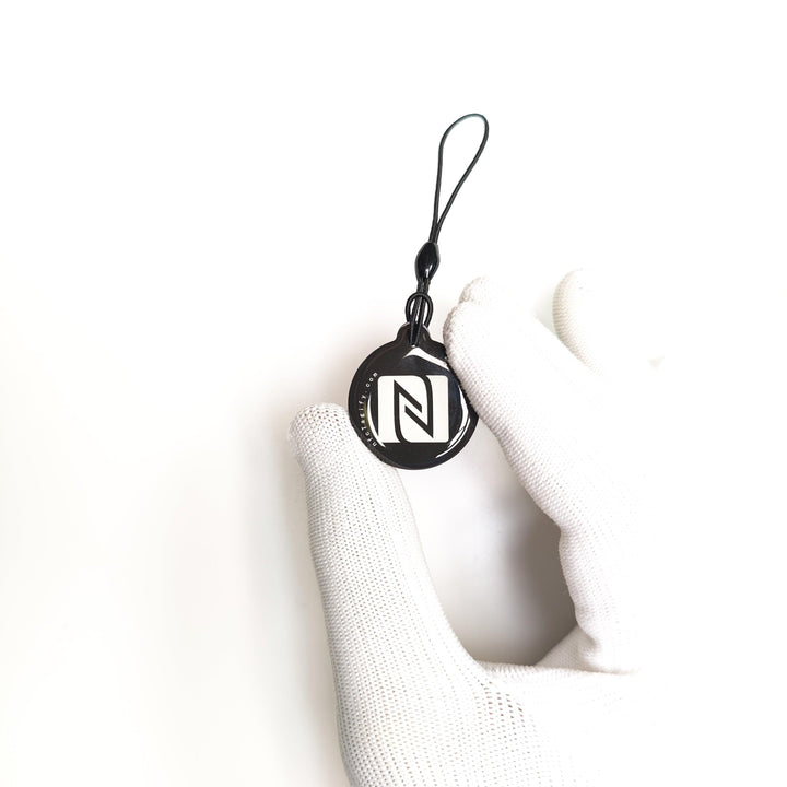 NFC Hang Tags - NFC Tagify